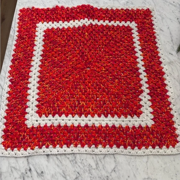 BEAUTIFUL Vintage Handmade Orange, Red and White Crochet Baby Blanket 27”x27” - Picture 3 of 5